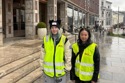 Streiker utenfor Stordalens Sommerro – krever 10,50 mer i timen