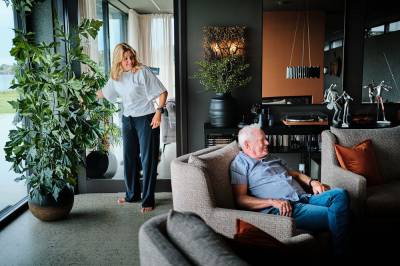 De skulle bli gamle sammen i drømme­huset. Nå mister han alt.