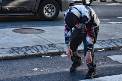 Mens folk i verden lever lenger, dør flere unge