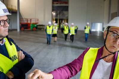 Batteridrøm nok et utslag av fascinasjon for arbeidsfolk med hjelm?