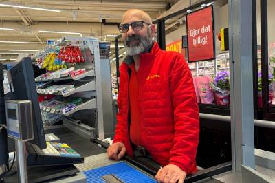 Nazmi (55) bar våpen som 13-åring: – Min barndom var bare krig og elendighet