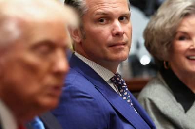 - Må trekke seg eller få sparken