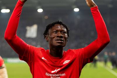 Spørsmålene er om alt fra mat til Nana (20). Ballspark svarer på direkten.