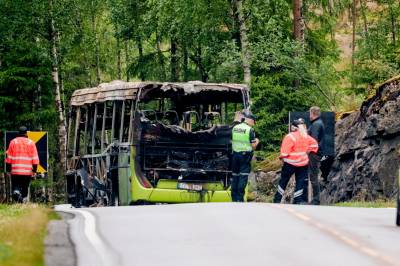 Politiet: Siktede hadde med bensinkanne om bord i bussen