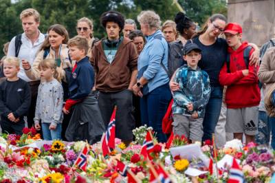 Skal vise gravferden: – Ikke tving barna