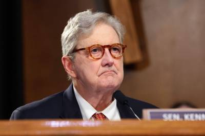 John Kennedy vurderer å stille som presidentkandidat
