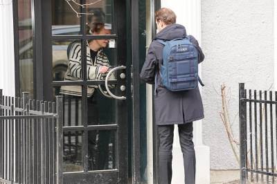 NÅ: Ransaker Jaglands hjem i Risør