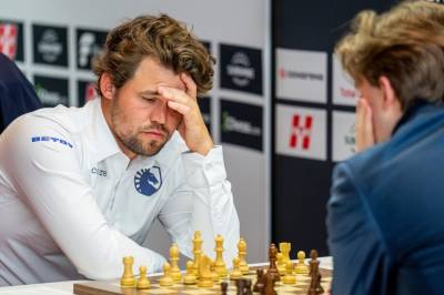 Magnus Carlsen bukket og tapte – følte seg «ræva»