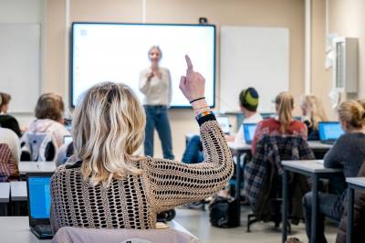 Forskjell på private og offentlige Oslo-skoler:– Kan tyde på at lærerne er «snille» eller «sjenerøse»