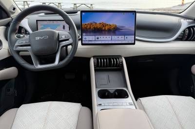 Prøve­kjørt: «Knuser forgjen­geren på det aller meste»