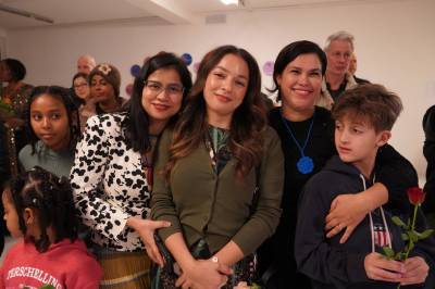 Laget kokebok fra 30 ulike kulturer: – Handler om mer enn bare mat