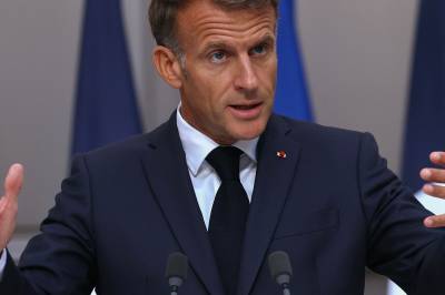 Macron: Russisk hybridtrussel mot Frankrike har økt