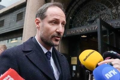 Kronprins Haakon om kongens helsetilstand: – Det går bedre