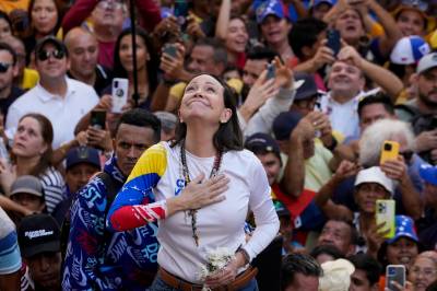 WSJ: Fredsprisvinneren er smuglet ut av Venezuela med båt