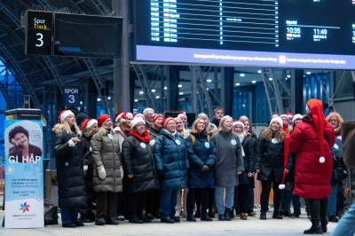 Her overraskar dei togpassasjerer: – Eit lite pusterom