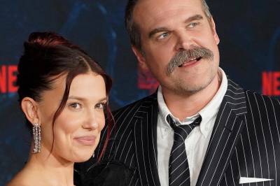 «Stranger Things»-stjernene kom hånd i hånd