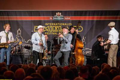 Bech & Skeidsvoll New Orleans Band - Live at Molde International Jazz Festival