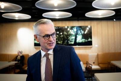 Jonas Ström går av som sjef i ABG Sundal Collier