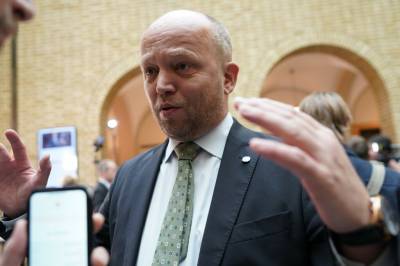 Statsbudsjettet 2026: - Budsjettraseri: - Har blitt lurt