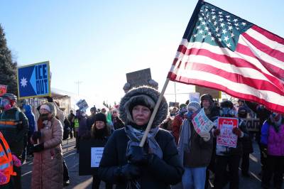 Trump ber Ice-departementet holde seg unna protester