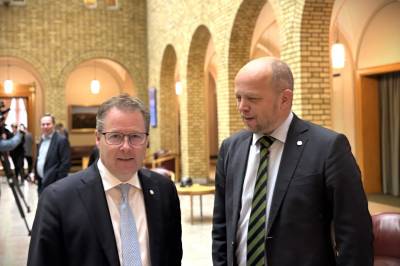 Skattekommisjonen: Vedum ber regjeringen ta en ny runde