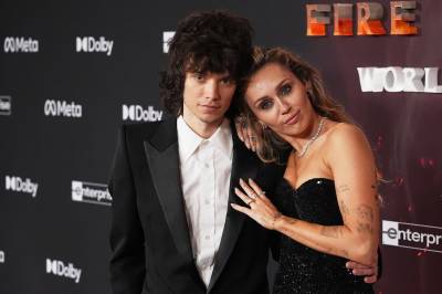 Britiske medier: Miley Cyrus (33) forlovet