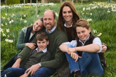 Prins William og prinsesse Kate deler familiebilde