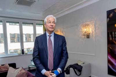 JP Morgan-sjefen om Epstein: – Hvorfor har ikke de skyldige blitt navngitt?