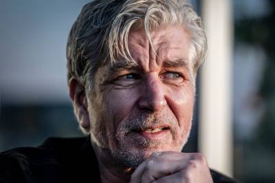 Britiske kritikere hyller Knausgård-bok: – Et mesterverk