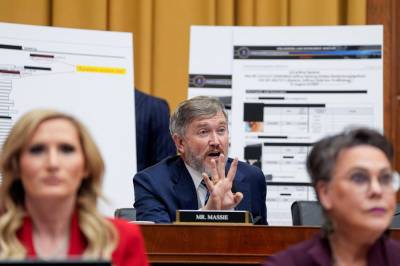 Navnga vanlige amerikanere som Epstein-forbindelser