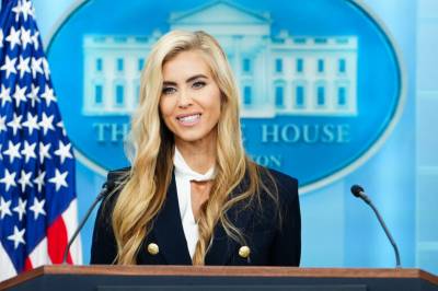 Trumps nye presse­talskvinne vekker oppsikt etter debut