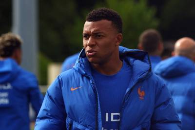 Bråk i Frankrike-leiren: Mbappé i harnisk