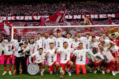 Bayern München vinner Bundesliga, slår rekorder og sikter mot en tredje trippel