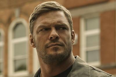 Alan Ritchson tror ikke han kommer til å spille rollen som « Batman i DC-universet, men er i samtaler om å spille en annen karakter