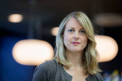 Forfatter Helene Uri beklager etter bok-kritikk