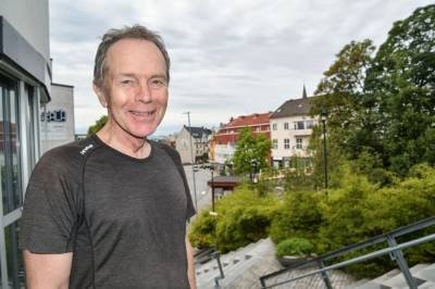 width=device-width, initial-scale=1