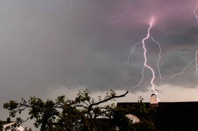 Kraftige regn- og tordenbyger på Vestlandet