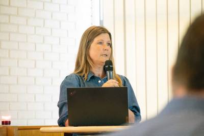 Hun skal få flere barn til å lese