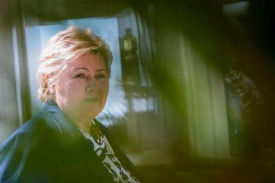 Erna Solberg presser regjeringen – foreslår 15 millioner til kunstgresstesting