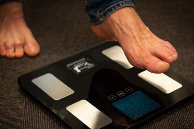 Nå rives baderoms­vektene ut av hyllene