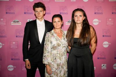 Familien mottok pris på vegne av Olaf Tufte