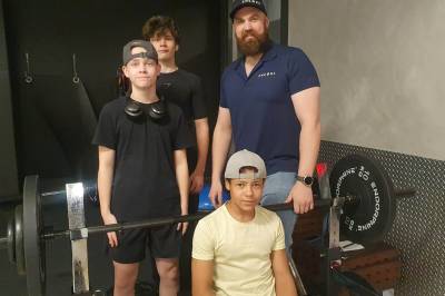 Asgeir (31) har 43 ungdommer på venteliste: – Opplegget har blitt en kjempesuksess