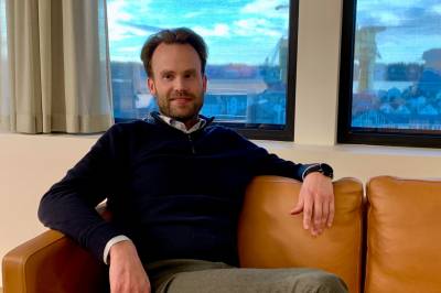 Budsjett, basseng og tuttifrutti-valuta