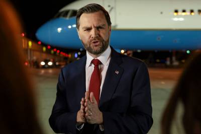J.D. Vance: – Ballen ligger hos Iran