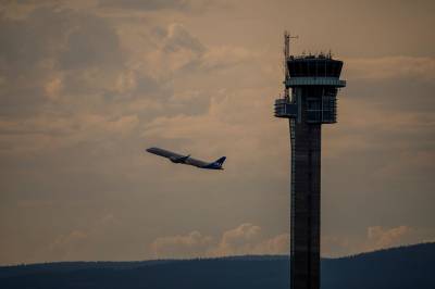Flyekspert advarer mot å vente med billettbestilling