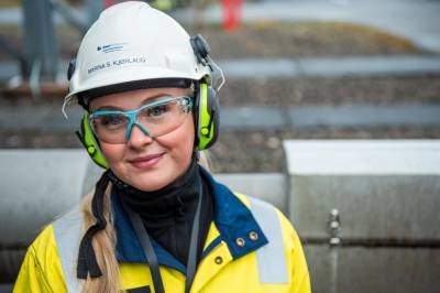 Marina (20) ble syk og klarte ikke å fullføre videregående. Et nytt tiltak gir henne snarvei til fast jobb.