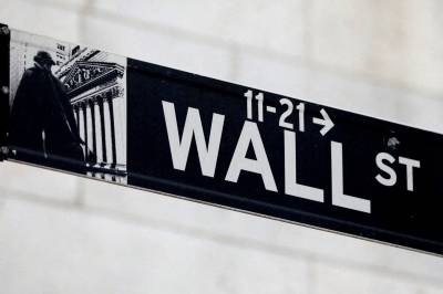 Wall Street åpner flatt