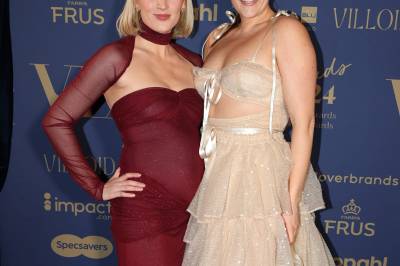 Camilla og Julie Lorentzen røper kjønnet på sitt tredje barn