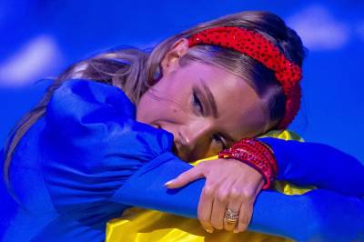 Emma Ellingsen ute av «Skal vi danse»