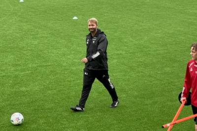 Assistenttrenar om Brighton: – Sannsynlegvis favoritten i heile Conference League